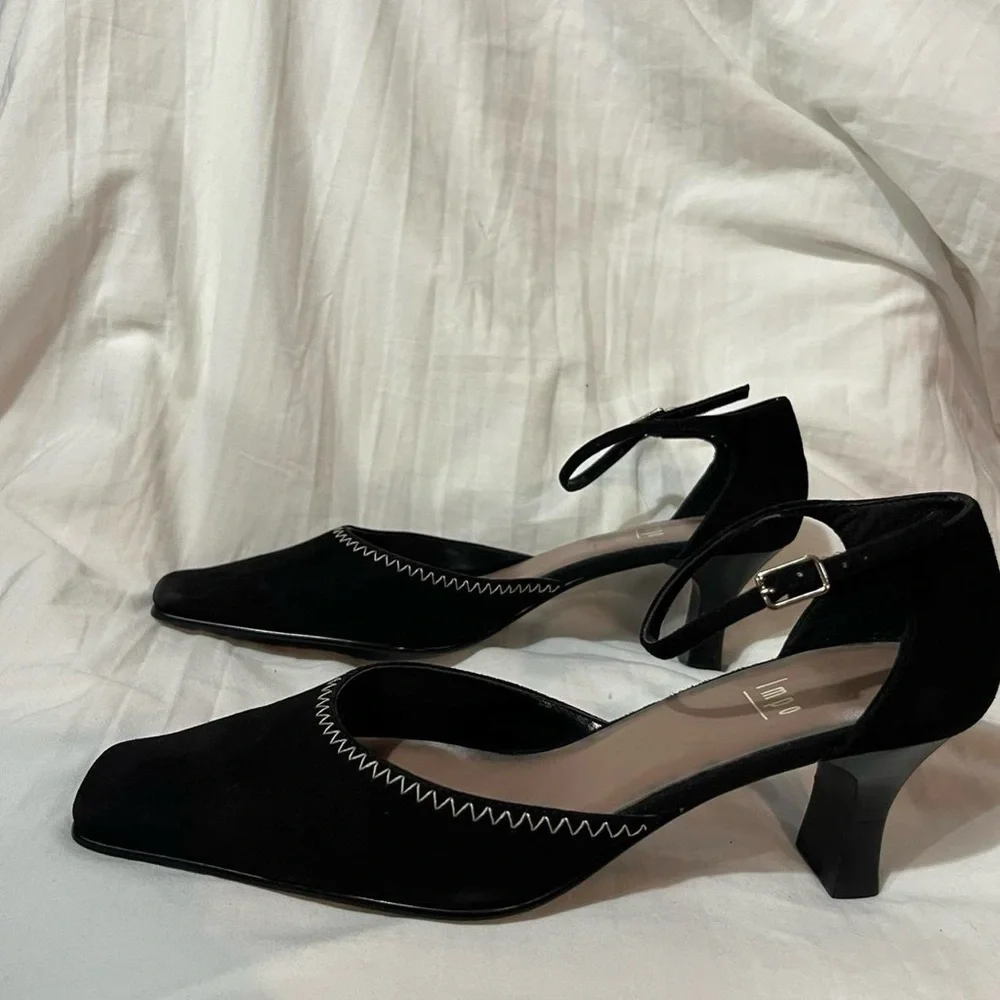 Black Square‎ Toe Kitten Heels with Ankle Strap and Minimalist Embroidery Impo